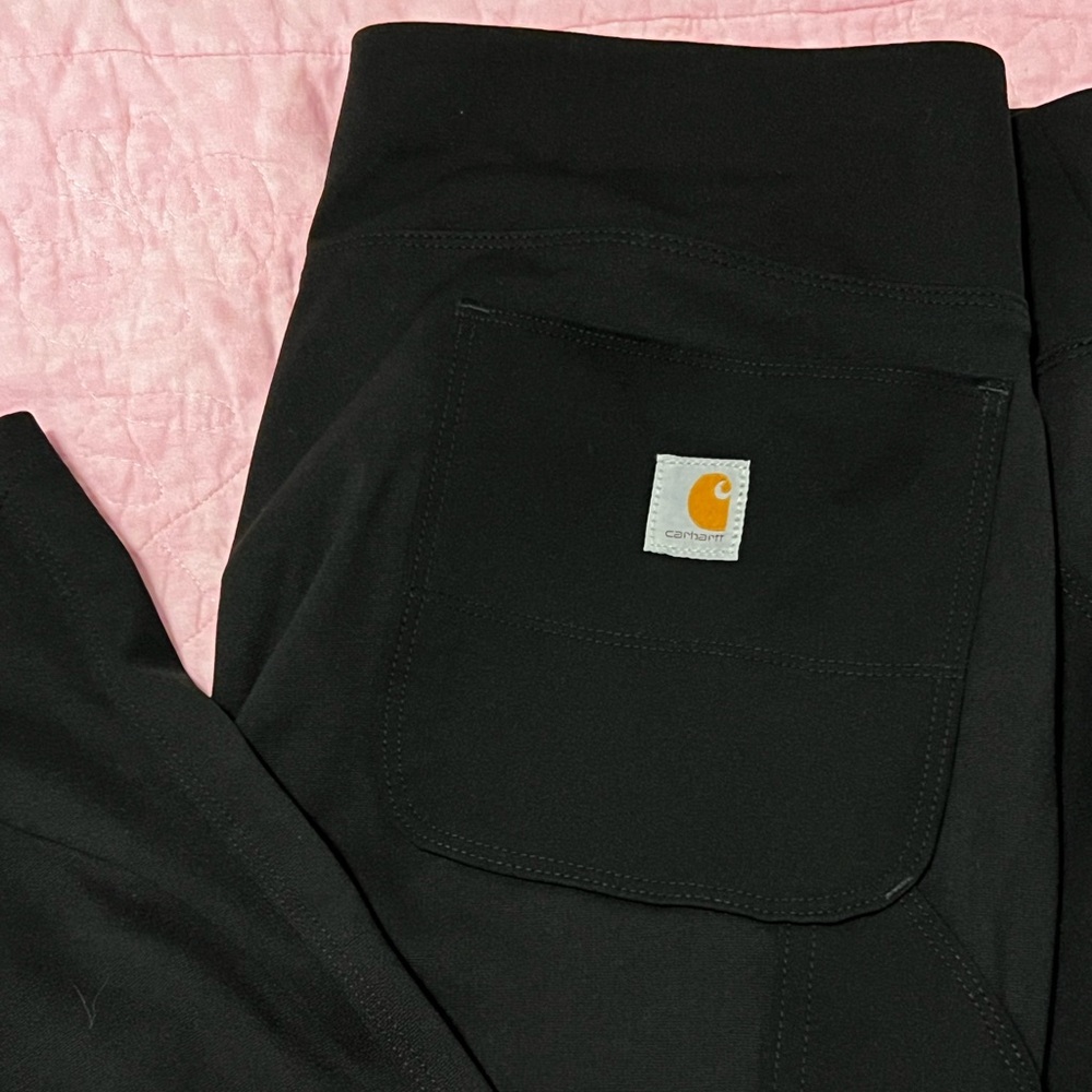 Womens Carhartt Force midweight pocket legging.